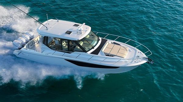 Boston Whaler 405 Conquest