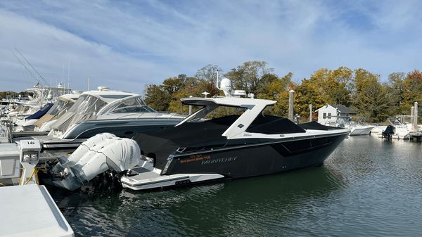 Monterey 385 SE