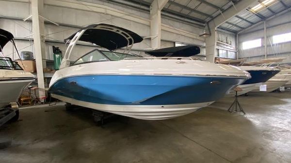 Sea Ray 250 SUNDECK OUTBOARD 