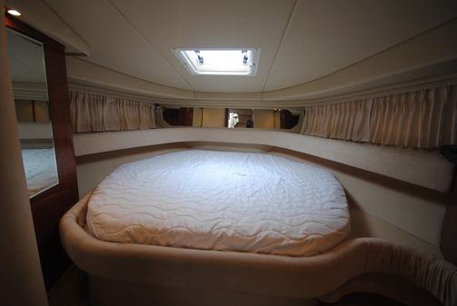 Sea Ray 380 Sundancer image