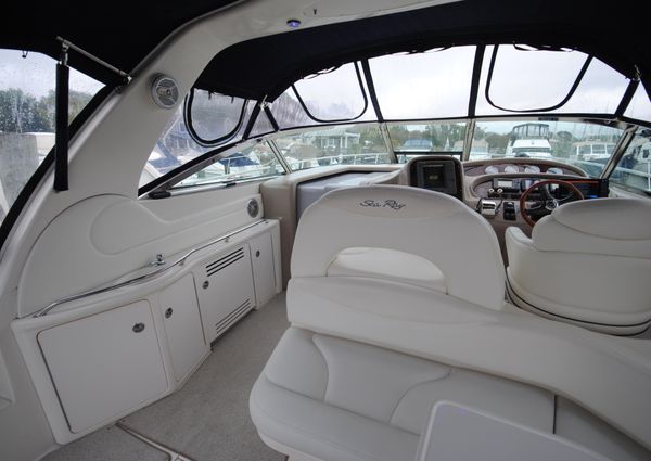 Sea Ray 380 Sundancer image