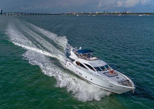 Sunseeker 82 Yacht image