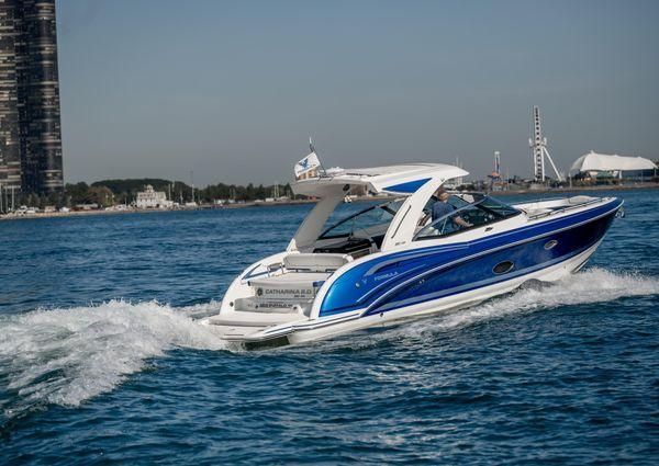 Formula 350 Crossover Bowrider image