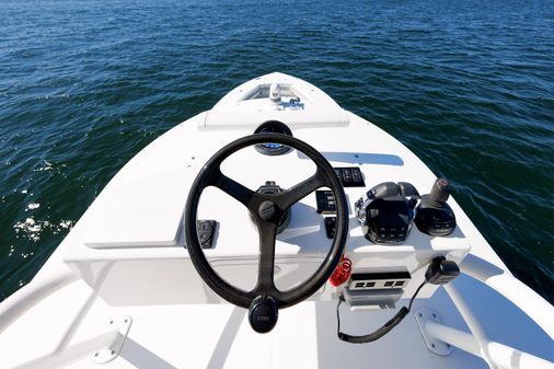 Regulator 41' Center Console image