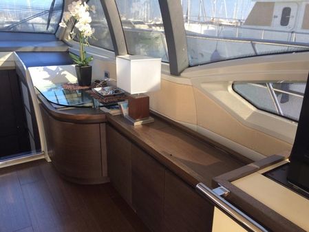 Azimut 62S image