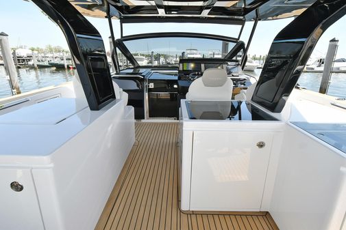 Pardo Yachts 50 Walkaround image