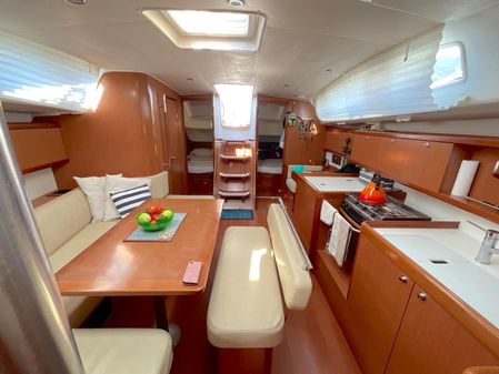 Beneteau Oceanis 43 image