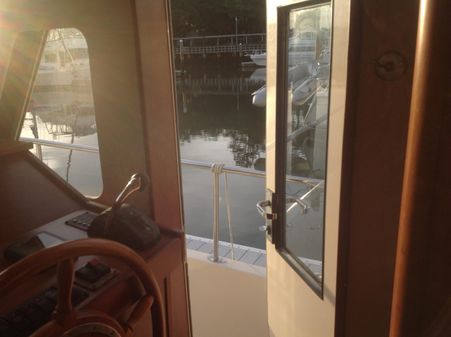 Mainship 34 Trawler image
