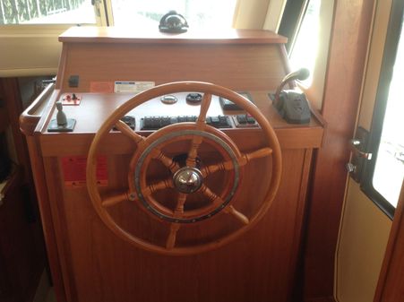 Mainship 34 Trawler image