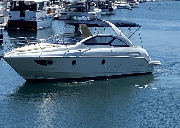 Beneteau GT35 image