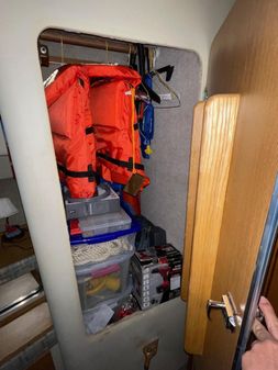 Chris-Craft 381 Catalina image