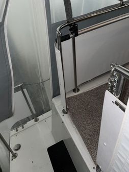 Chris-Craft 381 Catalina image