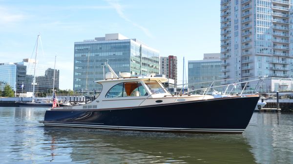 Hinckley Picnic Boat 37 MKIII 