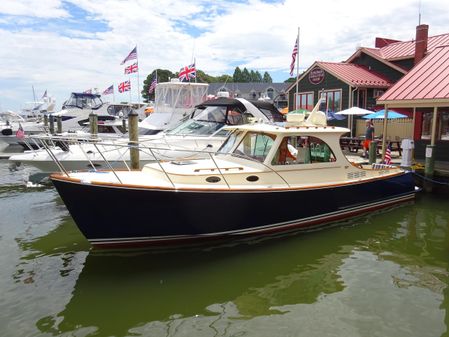 Hinckley Picnic Boat 37 MKIII image