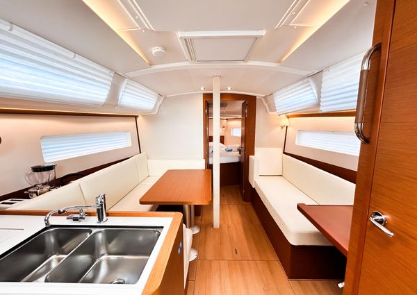 Jeanneau Sun Odyssey 380 image