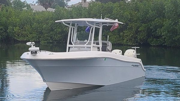 Aquasport 2500 Center Console