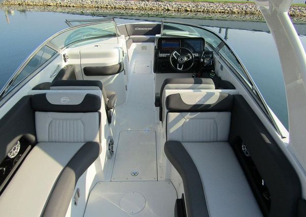 Crownline 330 XSS image