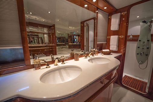 Benetti Custom 118 image