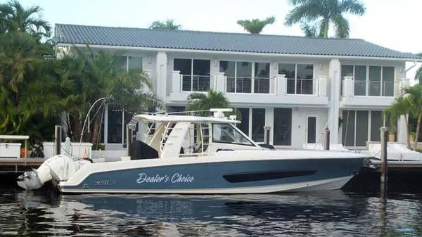 Boston Whaler 420 Outrage