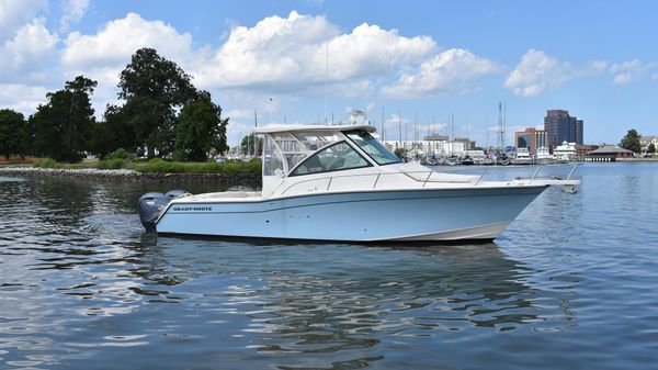 Grady-White 330 Express