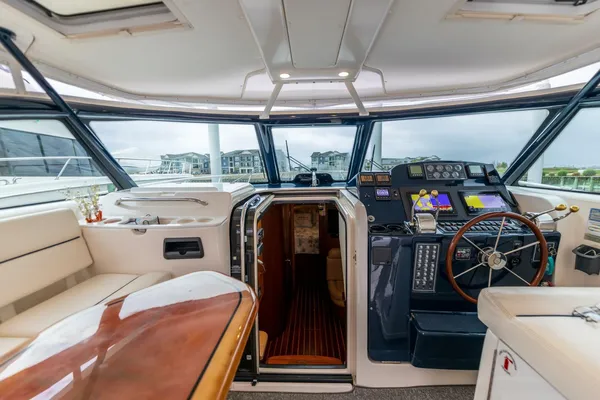 Tiara Yachts 3800 Open image