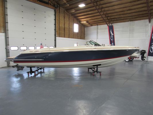 Chris-Craft Launch 27 - main image