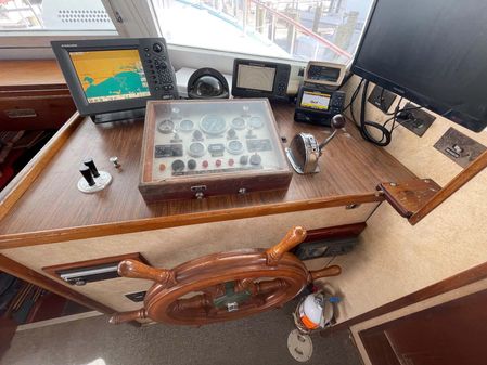 Custom Trawler Biloxi Lugger image