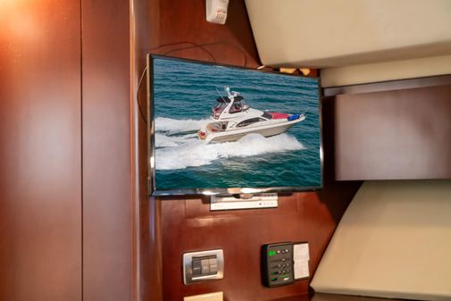 Sea Ray 44 Sedan Bridge image