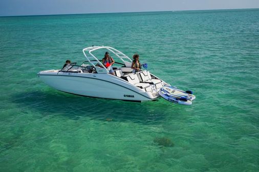 Yamaha-boats 252S image