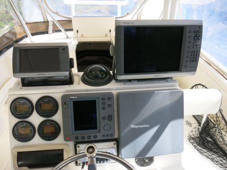 Pursuit 2870 Walkaround image