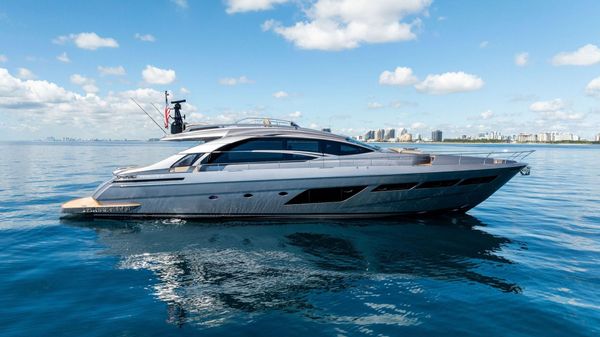 Pershing 8X