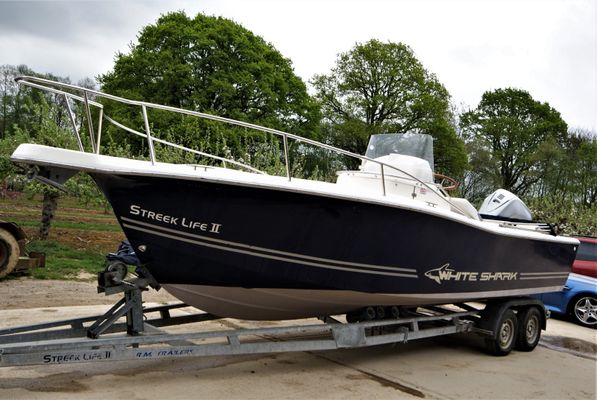 White Shark 225 - main image