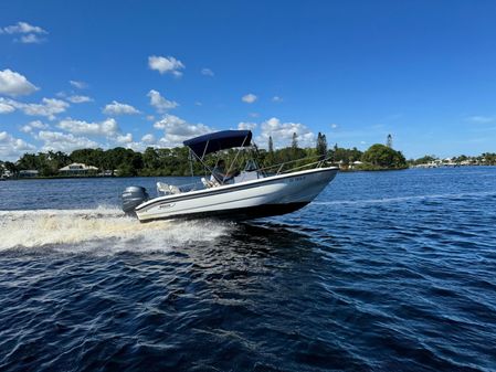 Boston-whaler 180-DAUNTLESS image