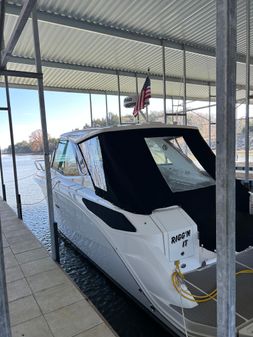 Sea Ray 320 DA Coupe image