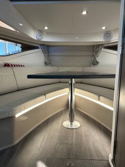 Sea Ray 320 DA Coupe image