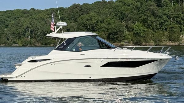 Sea Ray 320 DA Coupe 