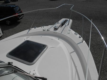 Boston Whaler Conquest 255 image