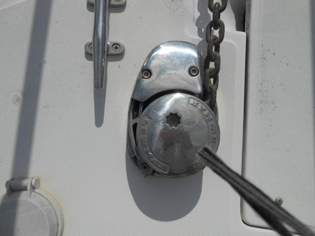 Boston Whaler Conquest 255 image