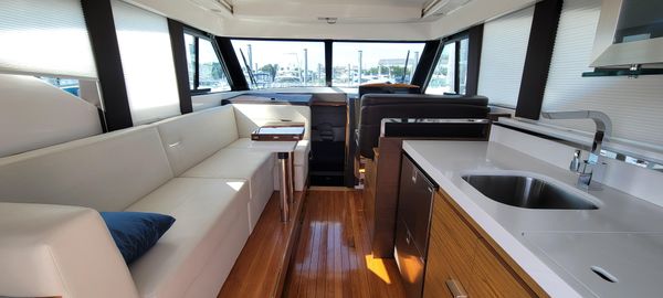 Tiara Yachts 39 image