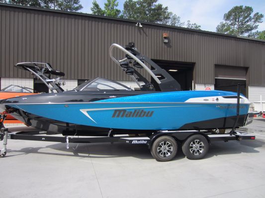 Malibu 23 LSV WAKESETTER - main image