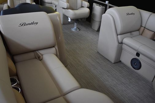 Bentley Pontoons 200 Navigator image