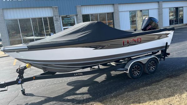 Lund 2075 Tyee 