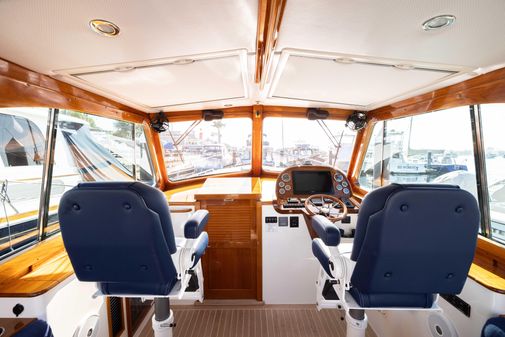 Hinckley 37 Picnic Boat image