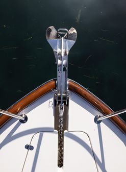 Hinckley 37 Picnic Boat image