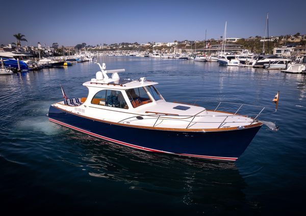 Hinckley 37 Picnic Boat image