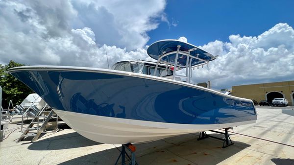 Sportsman Open 232 Center Console
