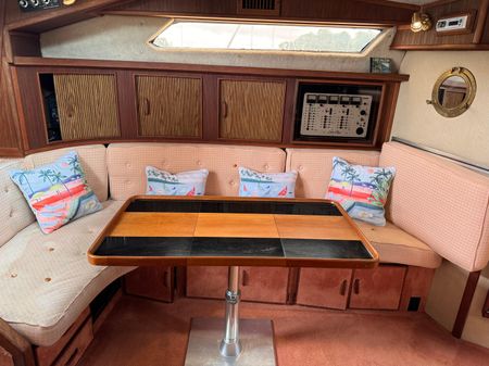 Sea Ray 390 Express Cruiser image