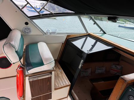 Sea Ray 390 Express Cruiser image