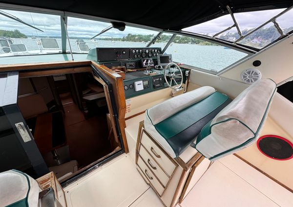 Sea-ray 390-EXPRESS-CRUISER image