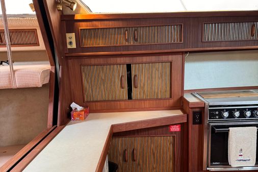 Sea Ray 390 Express Cruiser image